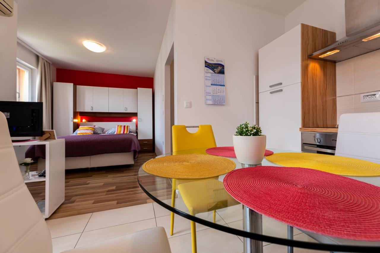 Apartments Creska バスカ エクステリア 写真